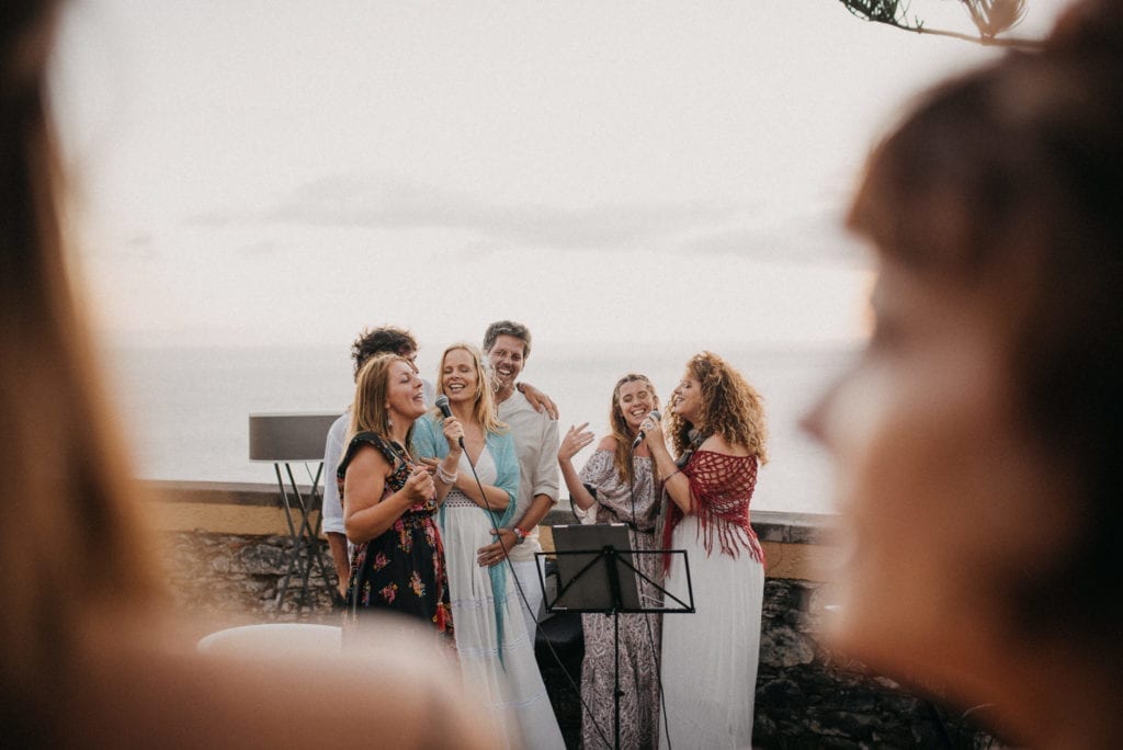 Wedding ideas and wedding inspiration: Beautiful boho wedding / hippie outdor wedding in Madeira, Portugal ~ Inspiracje ślubne: Przepiępny ślub w stylu boho / ślub w stylu hippie na Maderze w Portugalii ~ Huwelijksideeën en bruiloft inspiratie: Mooi bohohuwelijk in Madeira, Portugal