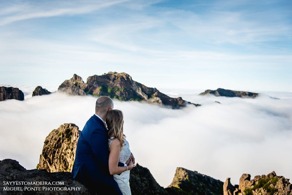 Wedding in Madeira, Portugal; the island offers spectacular locations for wedding photoshoots ~ Slub na Maderze; wyspa oferuje spektakularne krajobrazy na sesję zdjęciową w plenerze.