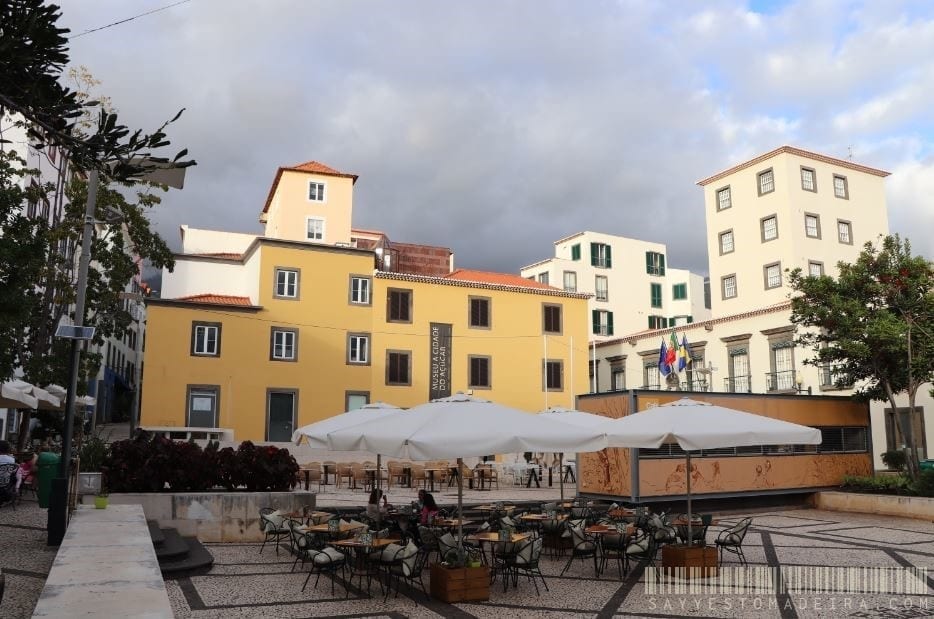 Cheap hotel in the centre of Funchal, Madeira, Portugal - Hotel Residencial Zarco || Tani hotel w centrum Funchal na Maderze - Residencial Zarco