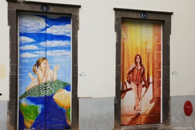 Co zobaczyć na Maderze: Stare Miasto - sztuka uliczna, murale i kolorowe drzwi Funchal. Projekt "Sztuka Otwartych Drzwi".