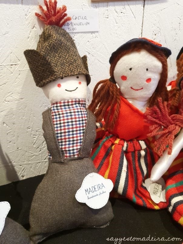 Madeira handmade dolls sold in the Armazém do Mercado Funchal - Funchal indoor attractions - art galleries in Madeira #madeira #artgallery Galeria sztuki Armazém do Mercado w Funchal - zadaszone atrakcje Madery