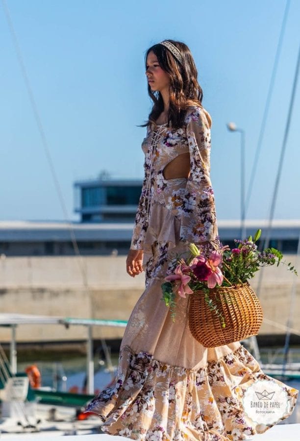 Beautiful brown/beige floral dress presented during Madeira Flower Collection 2019 on Madeira Island - Długa beżowa kwiecista suknia podczas pokazu mody w Funchal #dress #suknia #maxidress #floraldress #kwiecistasuknia #sukniawkwiaty #madeira #suknia #długasuknia #sukniaslubna #suknianaslub #nietypowasuknia #sukienka