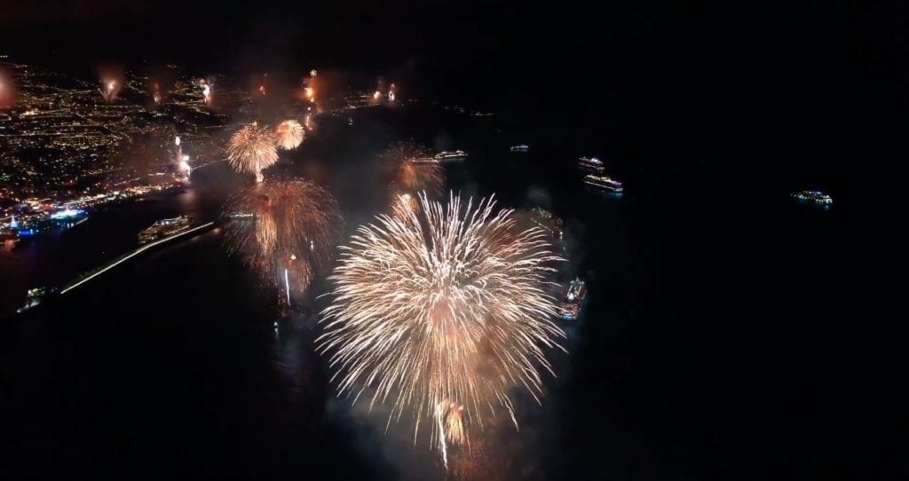 Pokaz fajerwerków na Maderze - Sylwester 2020 w Funchal - najlepsze filmy video