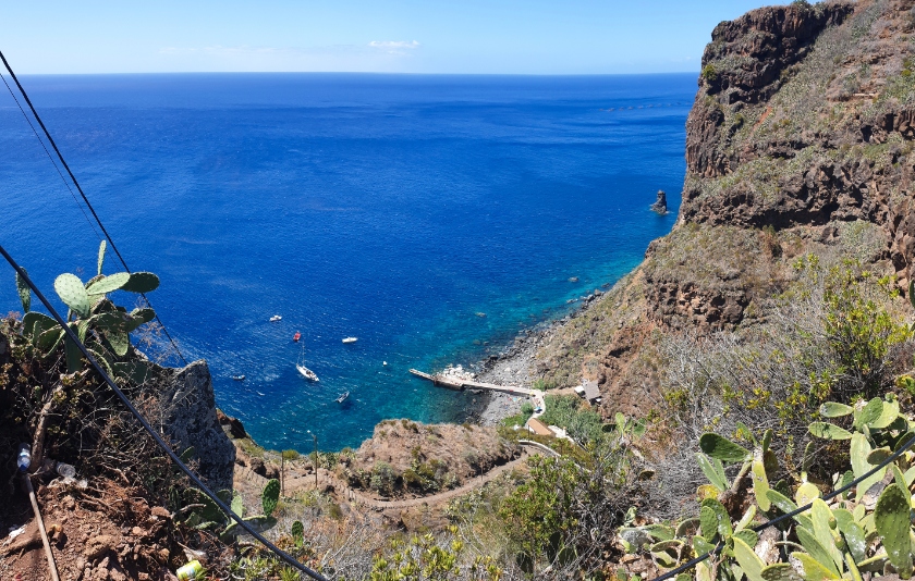 Best non-touristic and beautiful places on Madeira Island - Calhau da Lapa. Staying in Campanario, Madeira